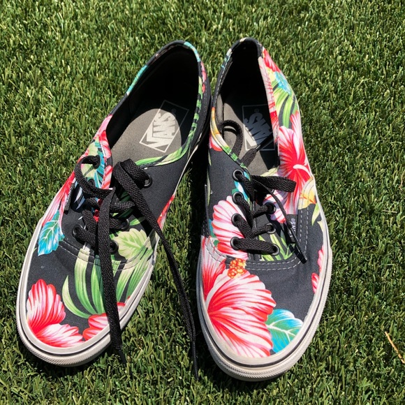 hawaiian print vans